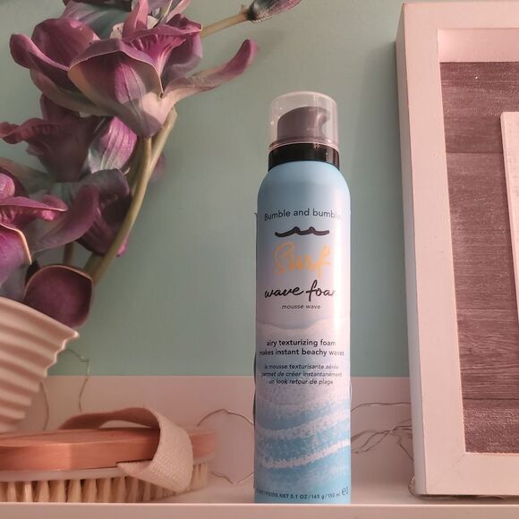 Bumble and Bumble Wave Foam Texturizing Mousse - Picture 5 of 9